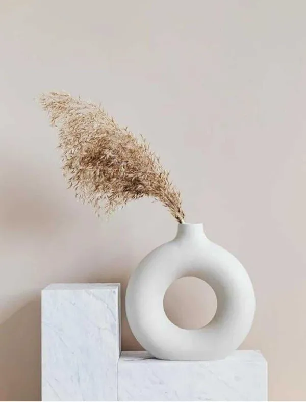 ArtiKa_India_Donut_Vase-_White_Gloassy-6inch_Ceramic_Vase_(15.24_inch,_White)