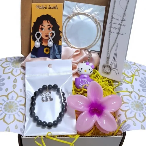 Jewellery_And_Accessories_Gift_Hamper_For_Women