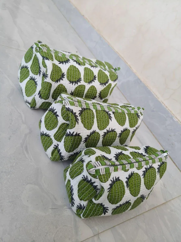 Quilted_Cotton_Toiletry_Bag_Set:_Strawberry_Print,_Zipper_Closure_(3_Sizes)
