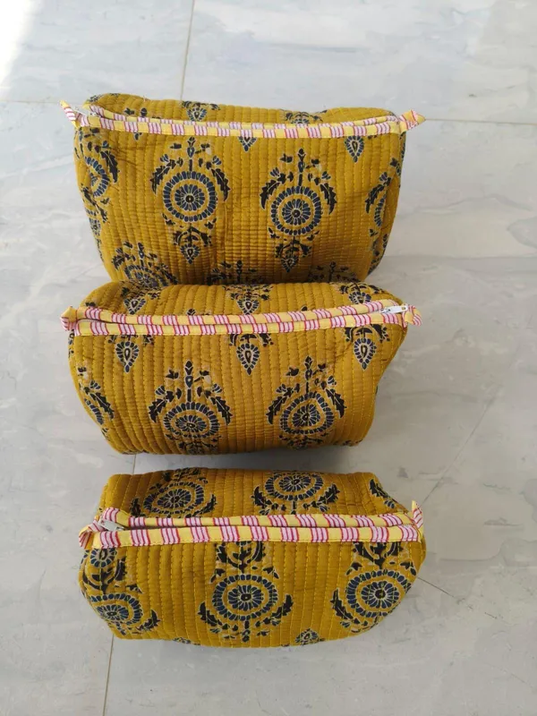 Quilted_Cotton_Toiletry_Bag_Set_Of_3_Travel_Essentials_Organizer