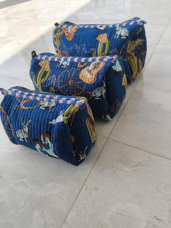 Quilted_Cotton_Toiletry_Bag_Set:_3_Sizes,_Western_Print_Travel_Cosmetic_Organizer