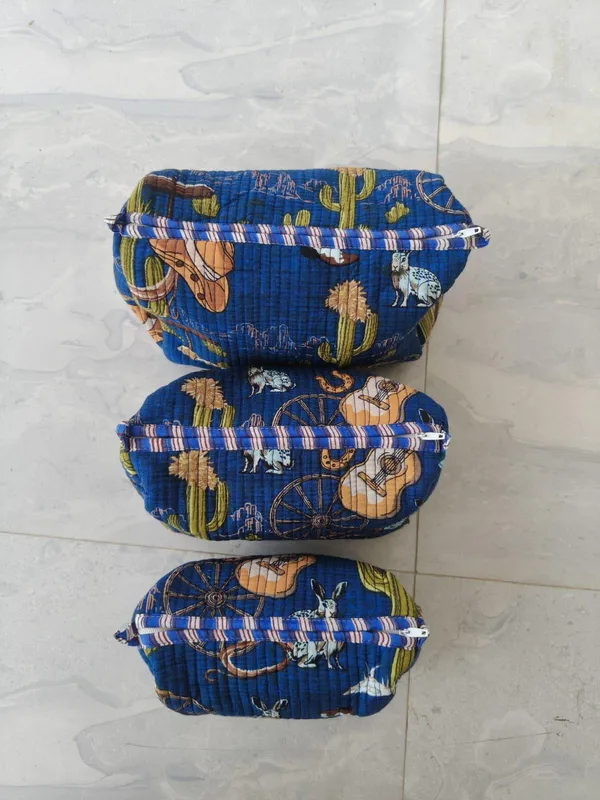 Quilted_Cotton_Toiletry_Bag_Set:_3_Sizes,_Western_Print_Travel_Cosmetic_Organizer