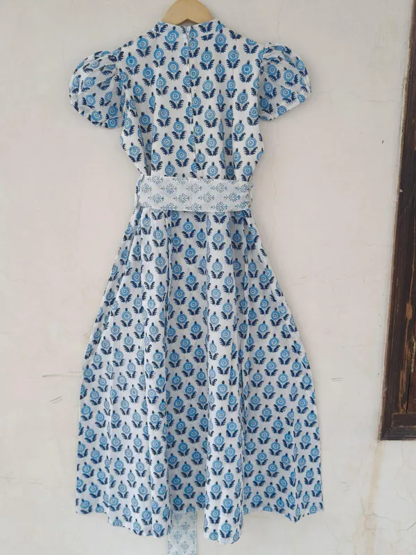 Bohemian_Floral_Cotton_Maxi_Dress:_Fit_and_Flare,_Short_Sleeve,_Lightweight_Summer_Outfit