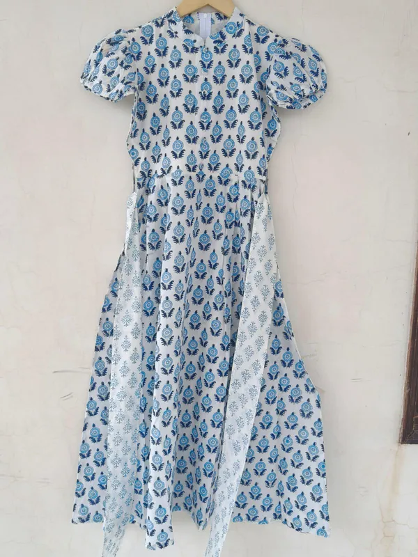Bohemian_Floral_Cotton_Maxi_Dress_Fit_And_Flare_Short_Sleeve_Lightweight_Summer_Outfit