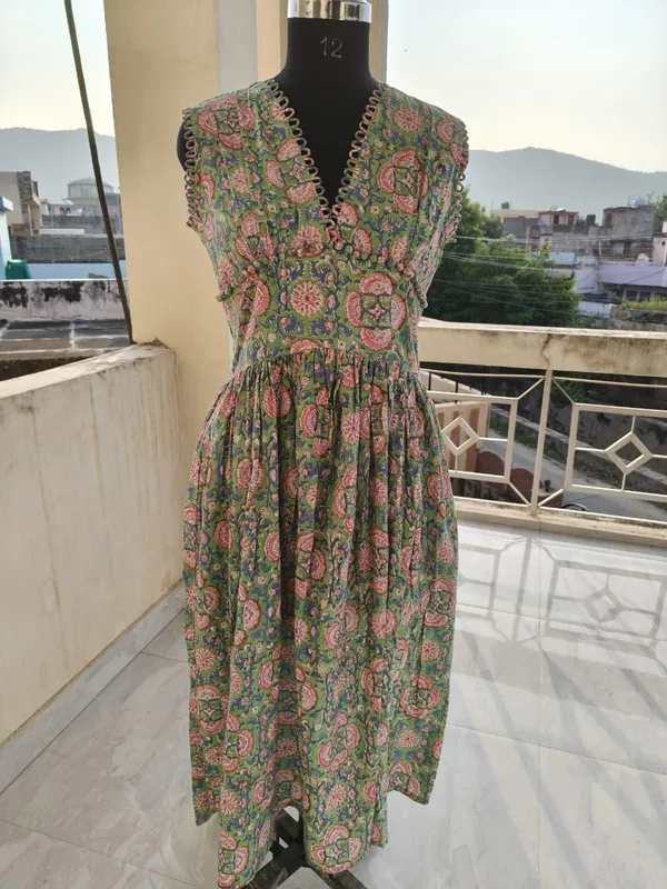 Bohemian_Floral_Cotton_Maxi_Dress_Fancy_V-Neck_Fit_&_Flare_Summer_Casual_Wear