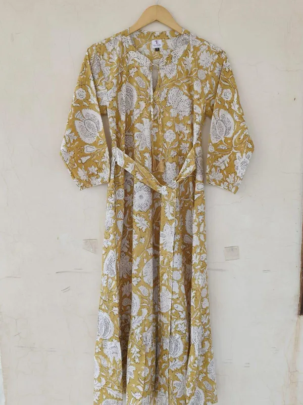 Boho_Floral_Cotton_Maxi_Dress_Floral_Print_3/4_Sleeves_Fit_&_Flare