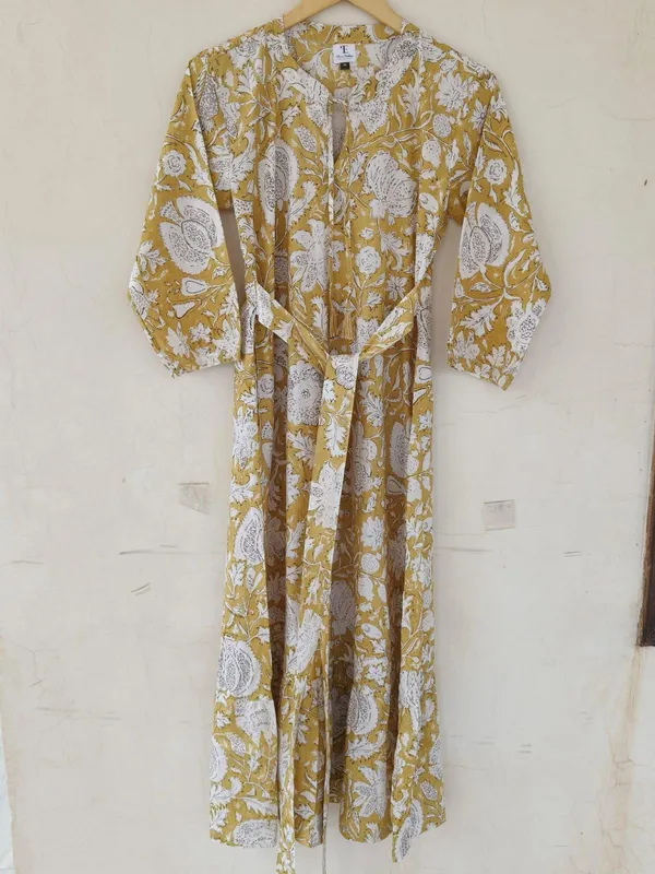 Boho_Floral_Cotton_Maxi_Dress_Floral_Print_3/4_Sleeves_Fit_&_Flare