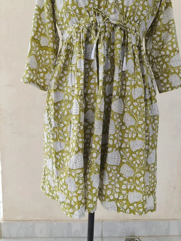 Elegant_And_Stylish_Cotton_Maxi_Dress_Boho_Floral_Fit_&_Flare_(3/4_Sleeve)