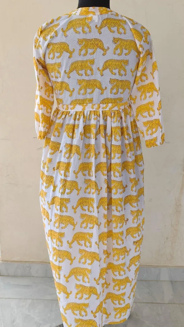 Bohemian_Printed_Maxi_Dress_100%_Pure_Cotton_Comfortable_For_Women_With_Relaxed_Fit