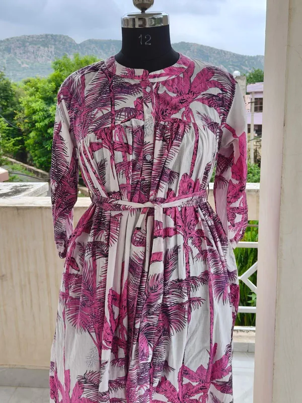Pink_Floral_Cotton_Maxi_Dress_3/4_Sleeve_Boho_Vacation_Outfit