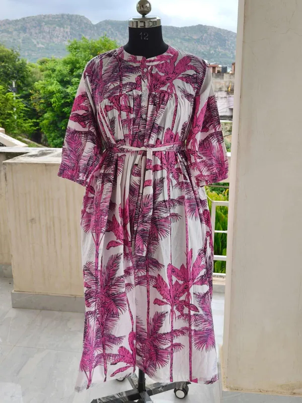 Pink_Floral_Cotton_Maxi_Dress_3/4_Sleeve_Boho_Vacation_Outfit