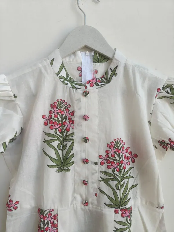 Bohemian_Floral_Printed_Maxi_Dress_With_Fancy_Sleeve_Fit_And_Flare_Comfortable_Daily_Wear
