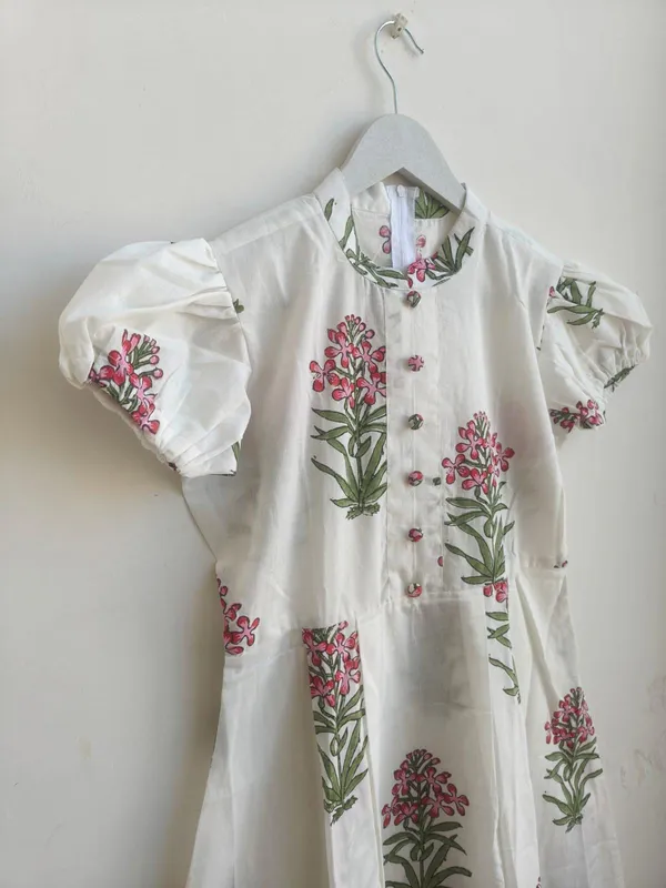 Bohemian_Floral_Printed_Maxi_Dress_With_Fancy_Sleeve_Fit_And_Flare_Comfortable_Daily_Wear