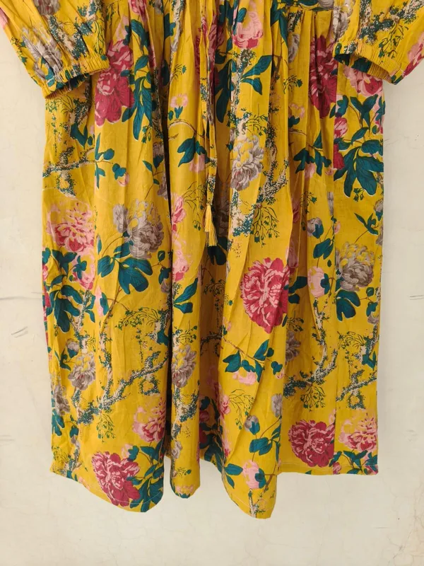 Stylish_Floral_Printed_Maxi_Dress_With_3/4_Sleeve_Fit_And_Flare_Bohemian
