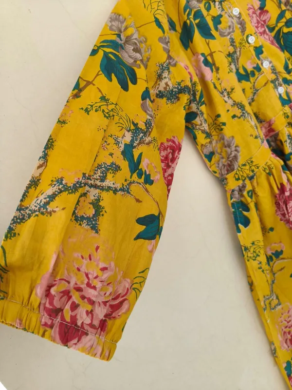 Stylish_Floral_Printed_Maxi_Dress_With_3/4_Sleeve_Fit_And_Flare_Bohemian