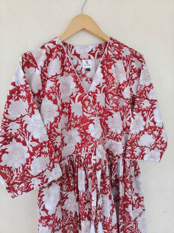 Boho_Floral_Cotton_Maxi_Dress_V-Neck_Fit_And_Flare_Beach_Wear