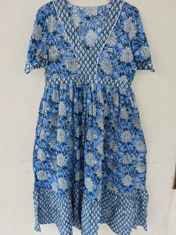 Cotton_Floral_Printed_Women_Maxi_Dress_Comfortable_&_Breathable_Summer_Wear