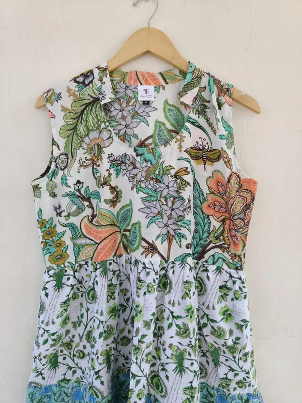 Bohemian_Floral_Cotton_Maxi_Dress_Comfortable_Fit_And_Flare_Beach_Party_Wear