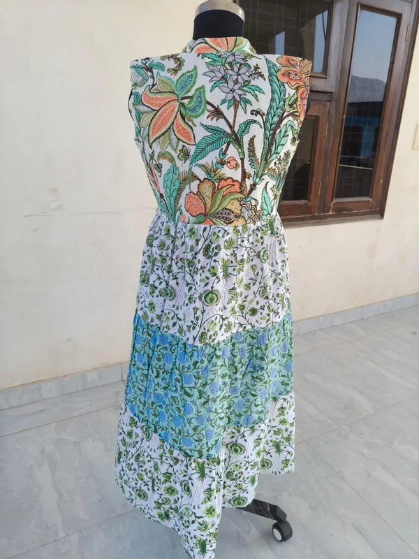 Bohemian_Floral_Cotton_Maxi_Dress_Comfortable_Fit_And_Flare_Beach_Party_Wear