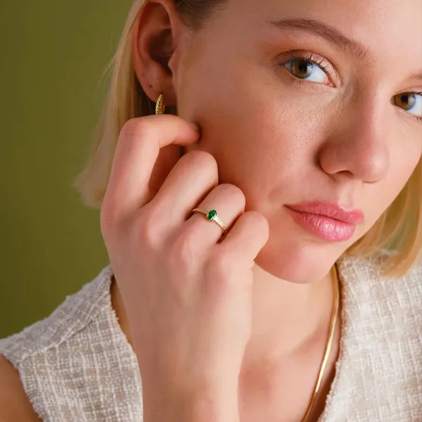 Gold_Tone_Sterling_Silver_Green_Stone_Ring_For_Women