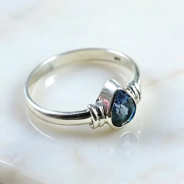 Blue_Silver_925_Oval_Tanzanite_Faceted_Gemstone_Ring_For_Men_And_Women
