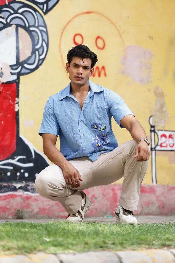 Blue_Cotton_Poplin_Relaxed_Fit_Floral_Shirt_For_Men