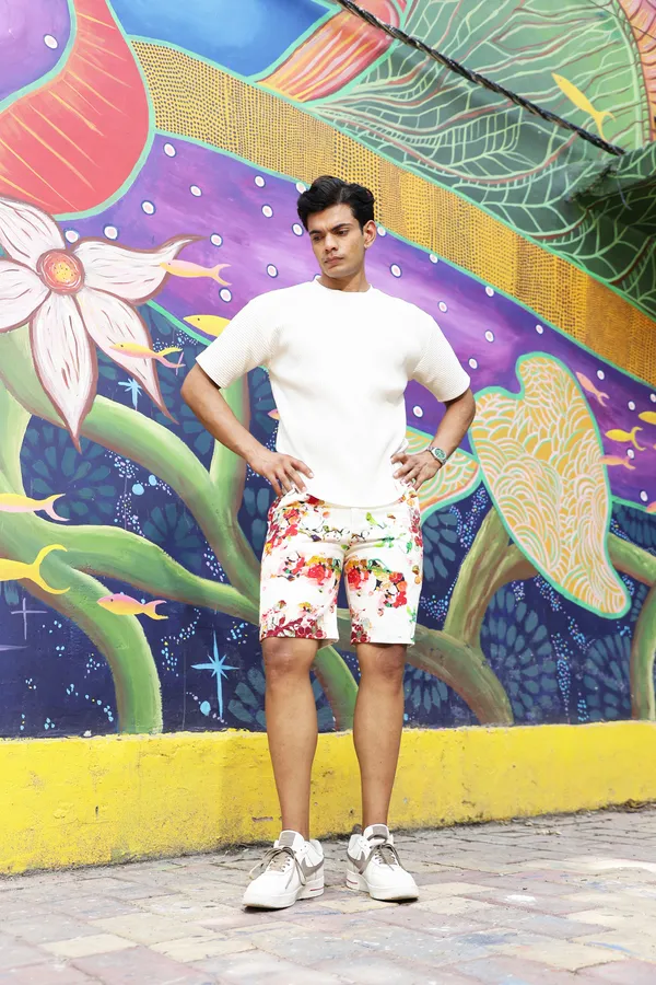 White_Floral_Print_Regular_Fit_Shorts_for_Men