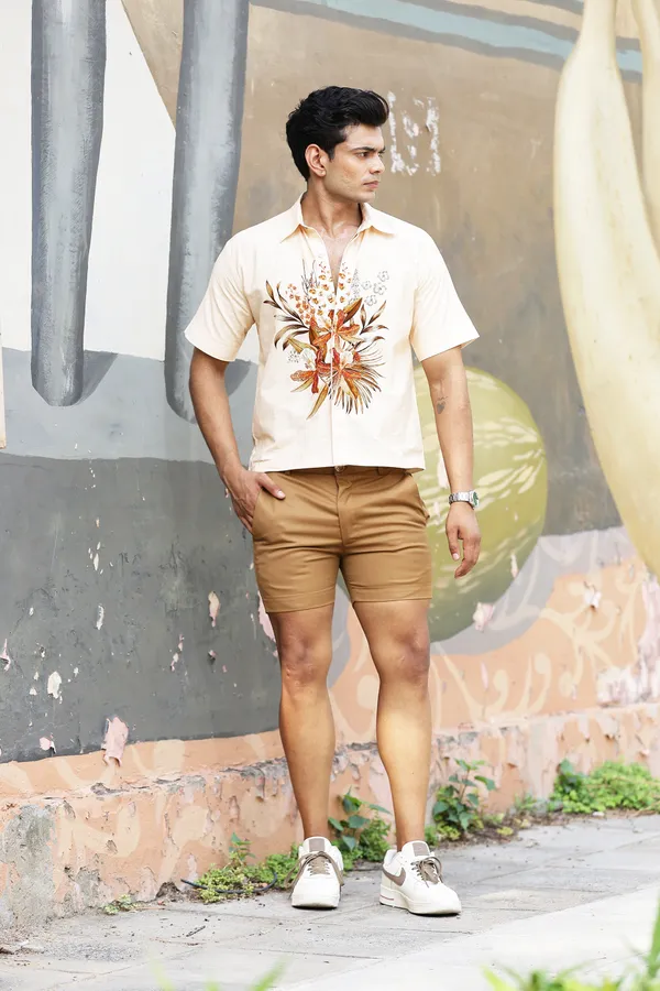 Cream_Cotton_Linen_Relaxed_Fit_Floral_Shirt_And_Shorts_For_Men