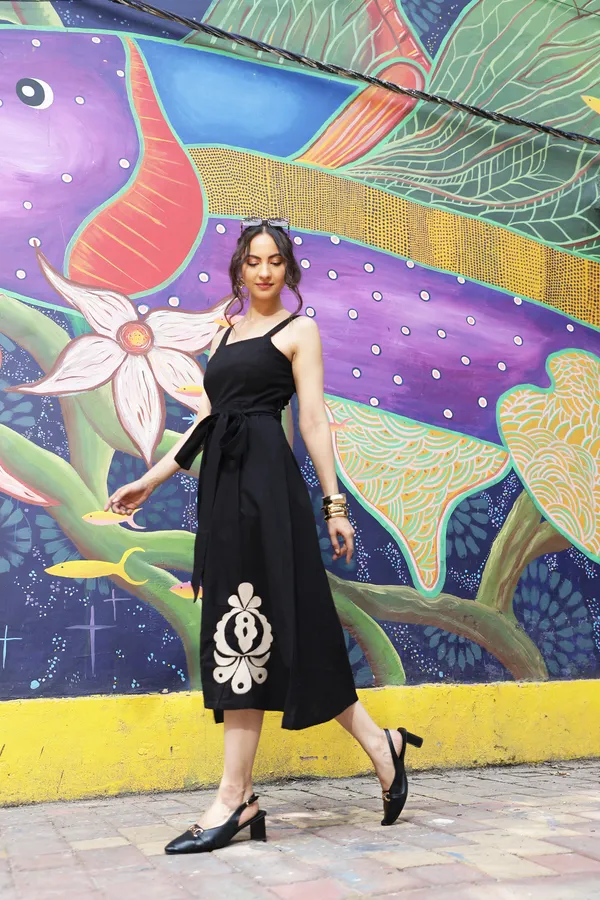 Black_Cotton_Linen_Sleeveless_Flared_Long_Dress_For_Women