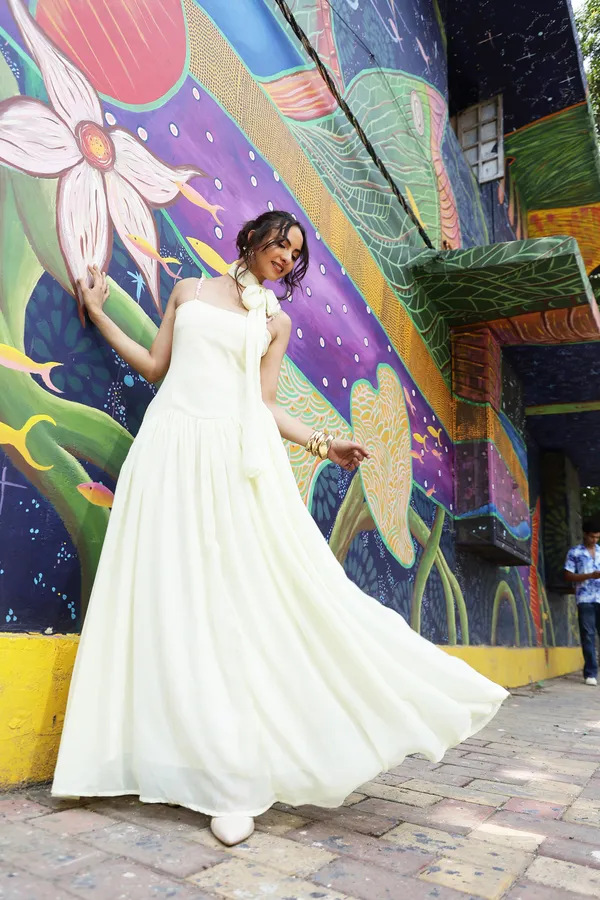 White_Georgette_Sleeveless_Maxi_Dress_For_Women
