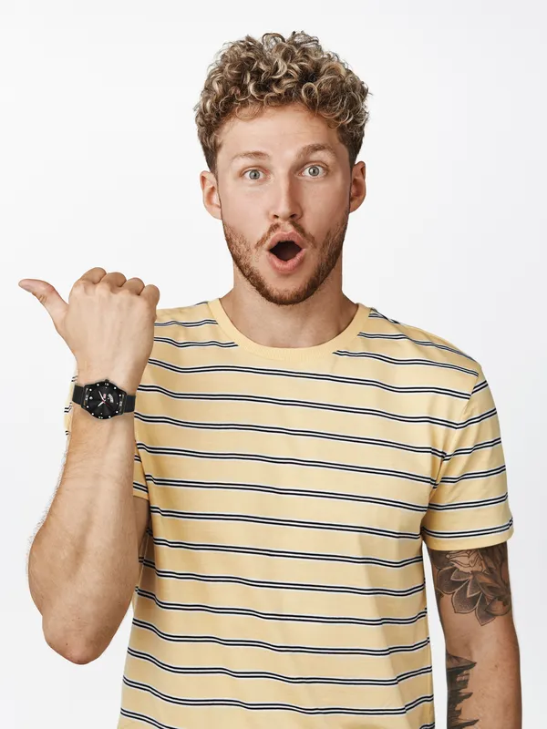 Multicolor_Designer_Case_Analog_Watch_For_Men_LR72