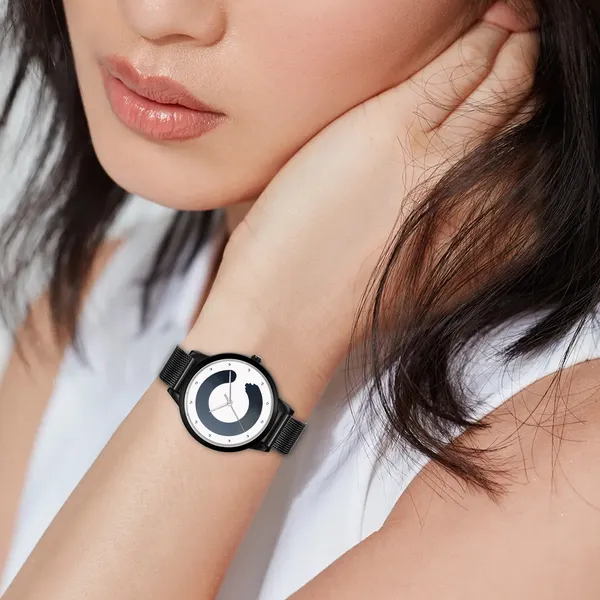 White_&_Grery_Stylish_Dial_Analog_Watch_For_Women_LR357