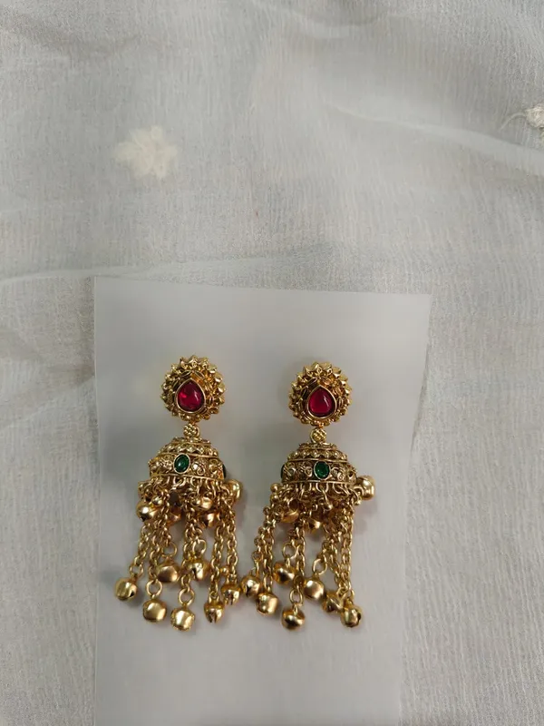 Gold_Tone_Stone_Studded_Jhumka_Earrings_for_Women