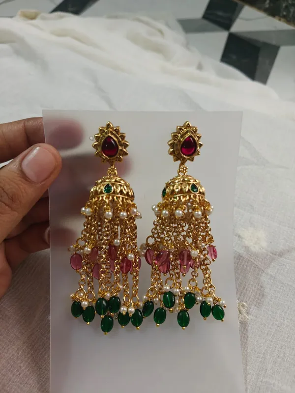 Gold_Tone_Kundan_Style_Chandelier_Jhumka_Earrings