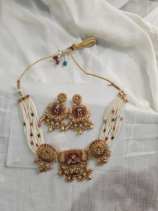 Gold-Tone_Pearl_Traditional_Necklace_Set_for_Women