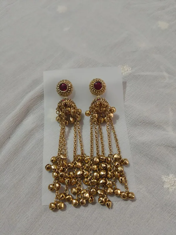 Gold_Tone_Red_Stone_Jhumka_Earrings_for_Women