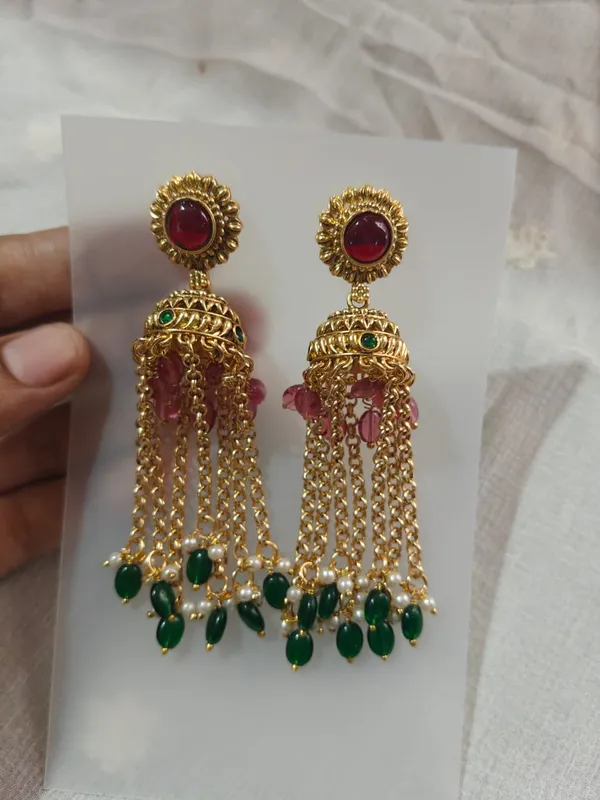 Gold_Tone_Red_And_Green_Beaded_Jhumka_Earrings_for_Women