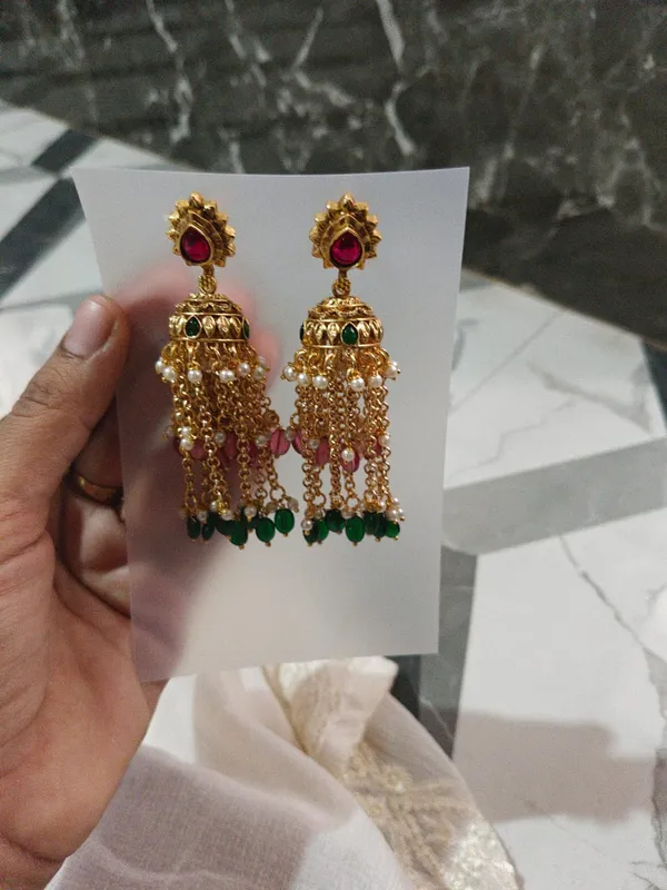 Gold_Tone_Kundan_Style_Chandelier_Jhumka_Earrings