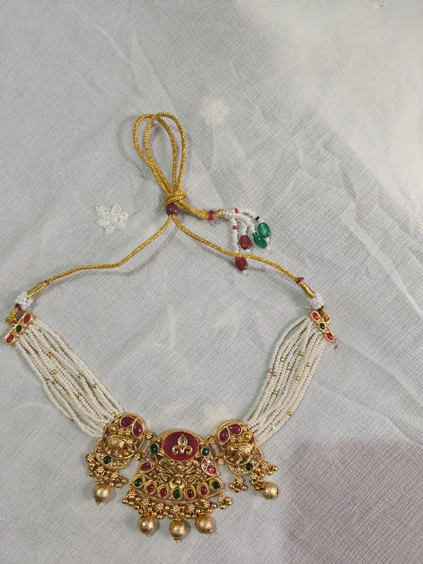 Gold_Tone_Stone_Studded_Necklace_And_Earrings_Set