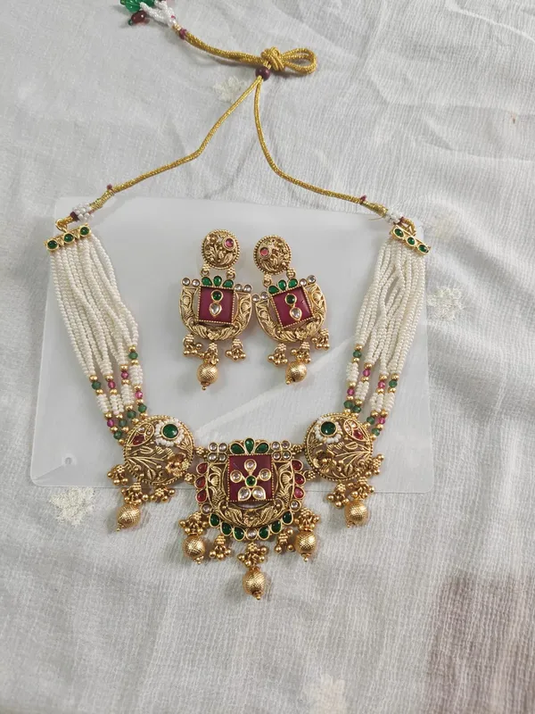 Gold_Tone_Traditional_Necklace_And_Earrings_Set