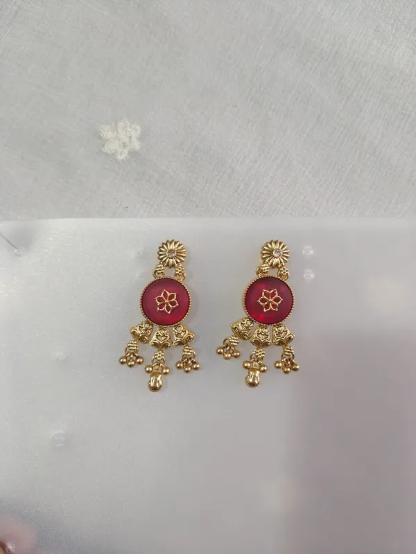 Gold_Tone_Temple_Necklace_Set_With_Maroon_Stones_And_Earrings