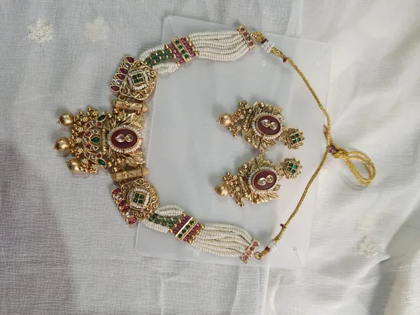 Gold_Tone_Beaded_Necklace_Set_for_Women