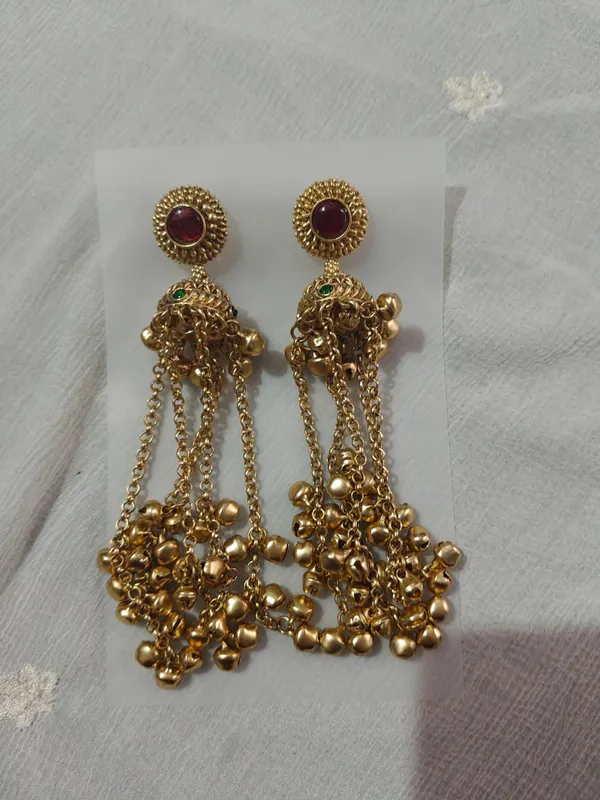 Gold_Tone_Stone_Studded_Jhumka_Earrings_for_Women
