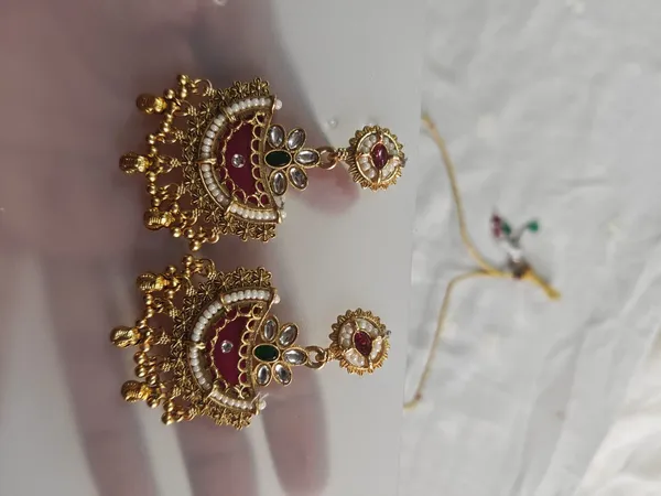 Gold_Tone_Kundan_Style_Jewellery_Set_With_Maang_Tikka_For_Women