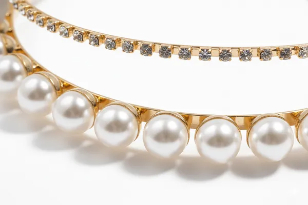 Gold_Embellished_Pearl_Headband_for_Women
