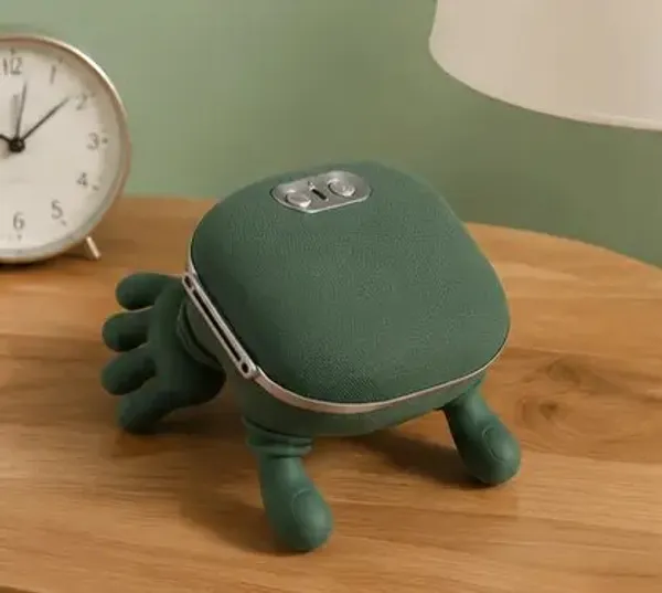 Green_Crab_Design_Portable_Speaker