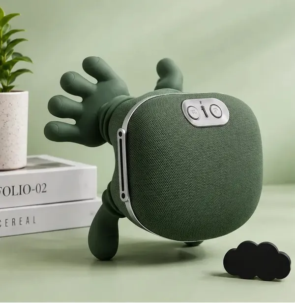 Green_Crab_Design_Portable_Speaker