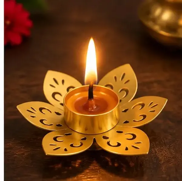 Metal_Festive_Lotus_Pattern_Diya_Lamp