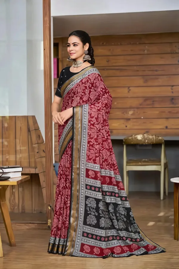 Red_Floral_Printed_Saree_For_Women