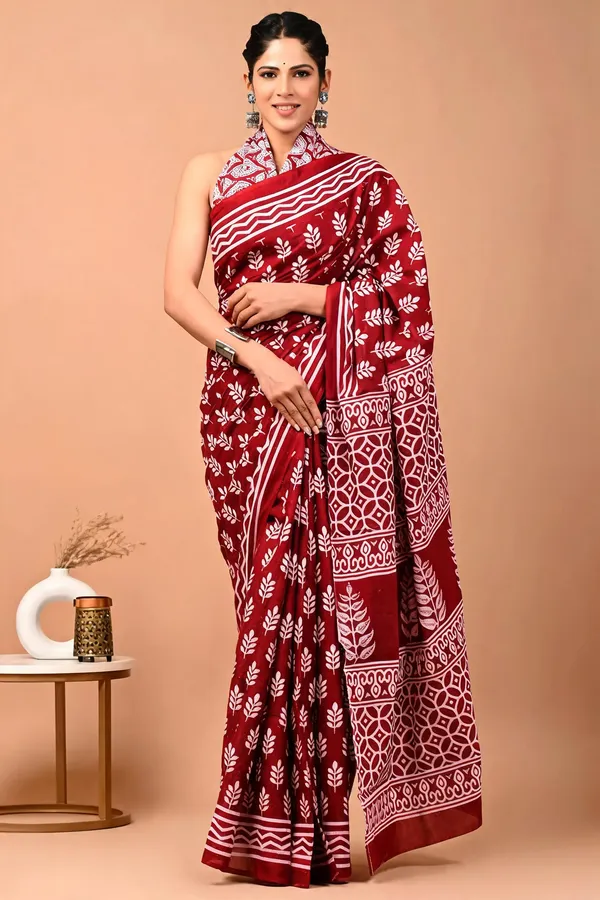 Maroon_White_Floral_Geometric_Printed_Saree_For_Women